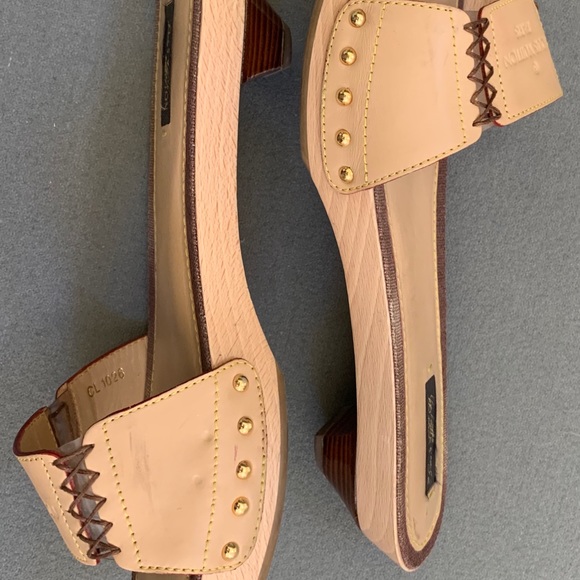 Vintage Louis Vuitton slides- pre loved - Picture 6 of 7